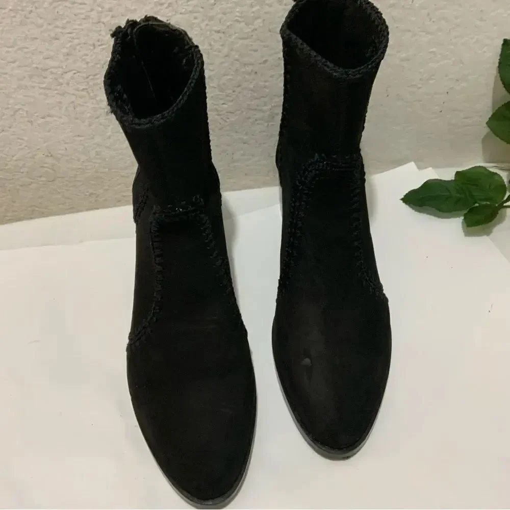 Chelsea & Violet Black Suede Lucy Boots Size 9.5 M